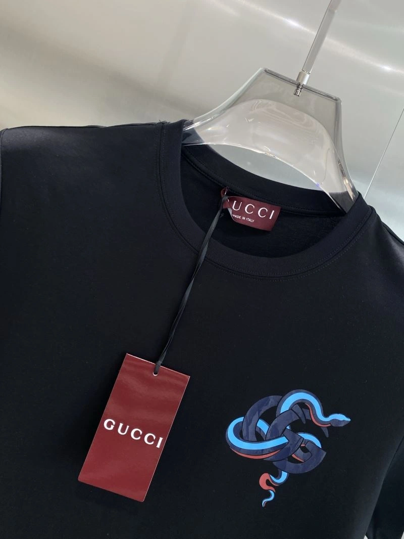 Sporty Gucci T-Shirts 127029