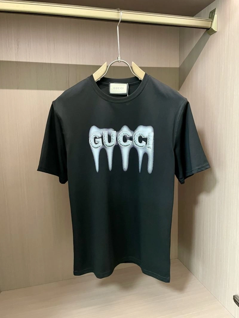 Seasonal Gucci T-Shirts 127018