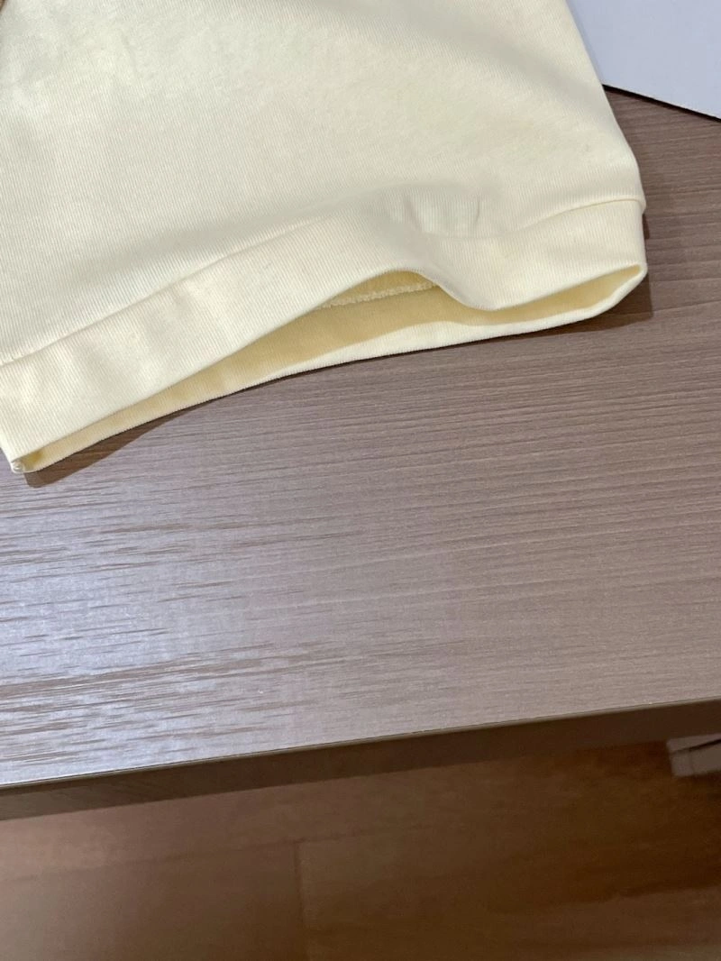 Supportive Gucci T-Shirts 127001