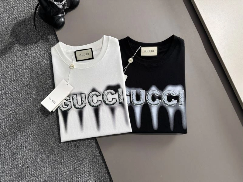 RelaxedFit Gucci T-Shirts 127010