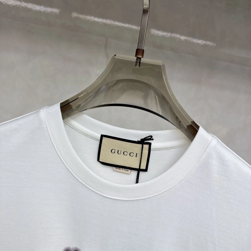 Gucci T-Shirts Bold 126998
