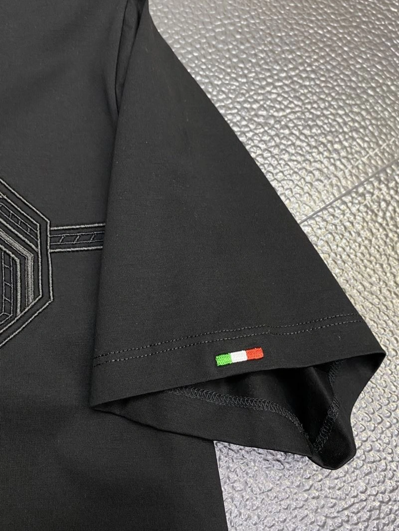 Gucci T-Shirts WellDesigned 126989