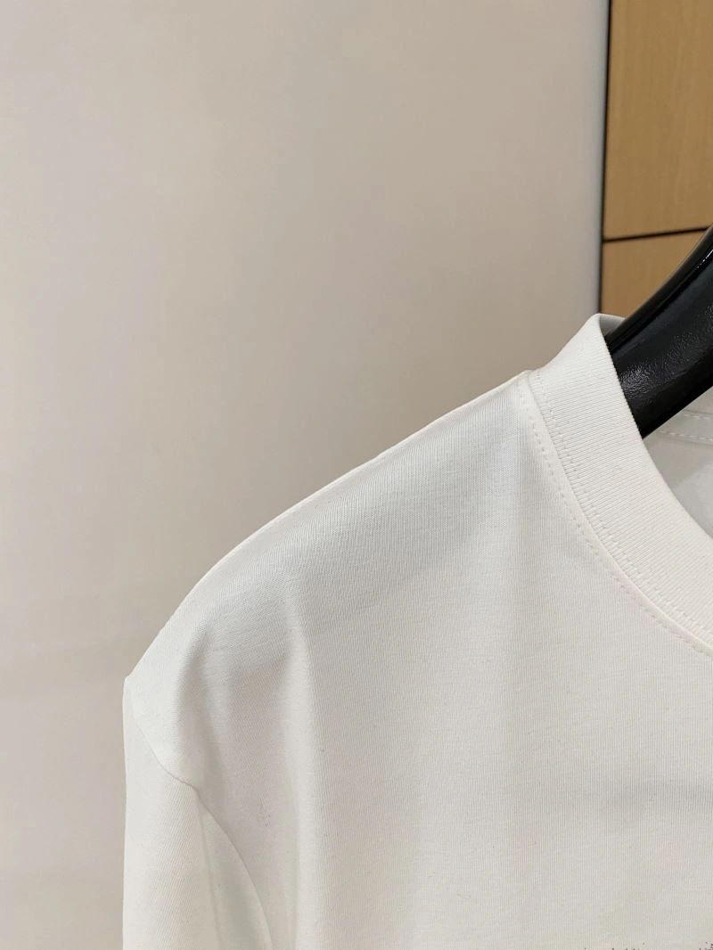 Breathable Gucci T-Shirts 126957