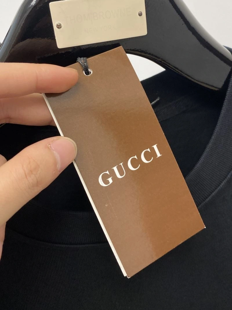 Modern Gucci T-Shirts 126980
