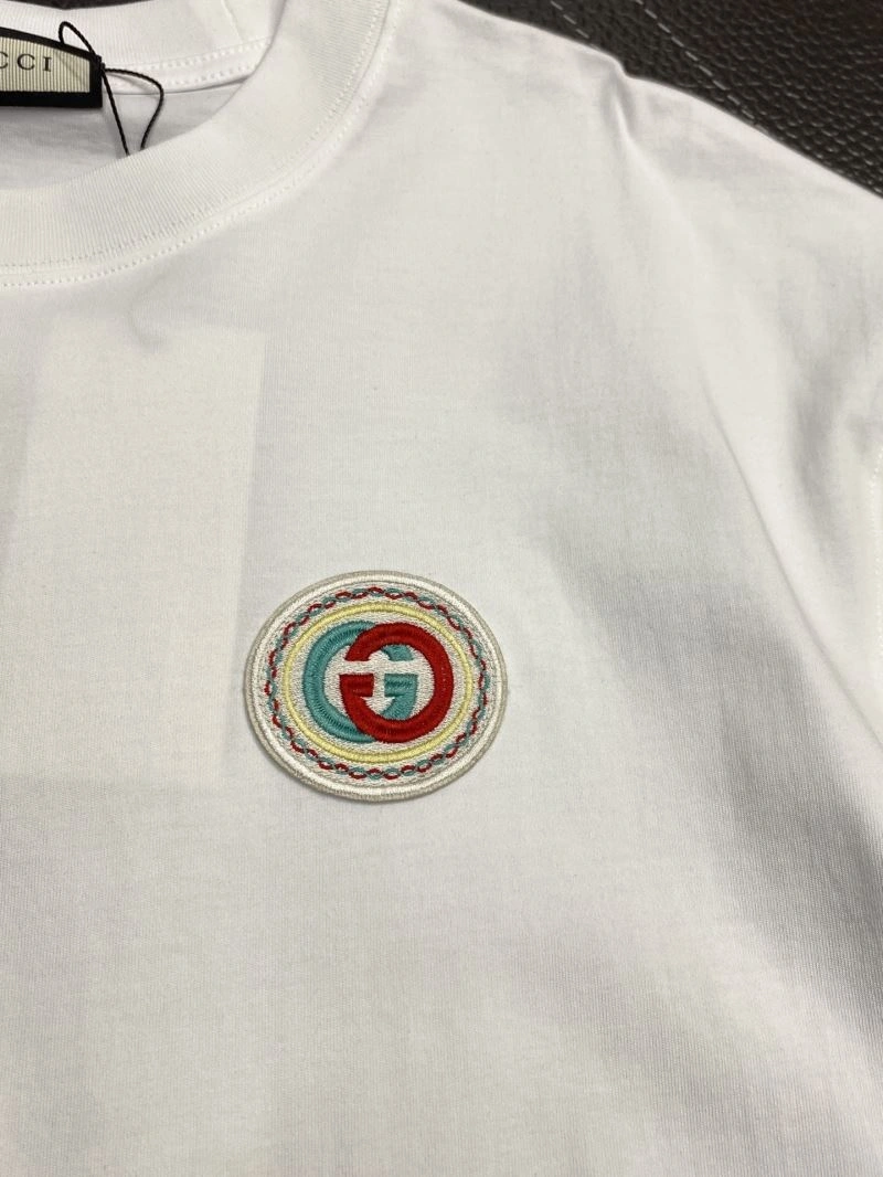 Soft Gucci T-Shirts 126975