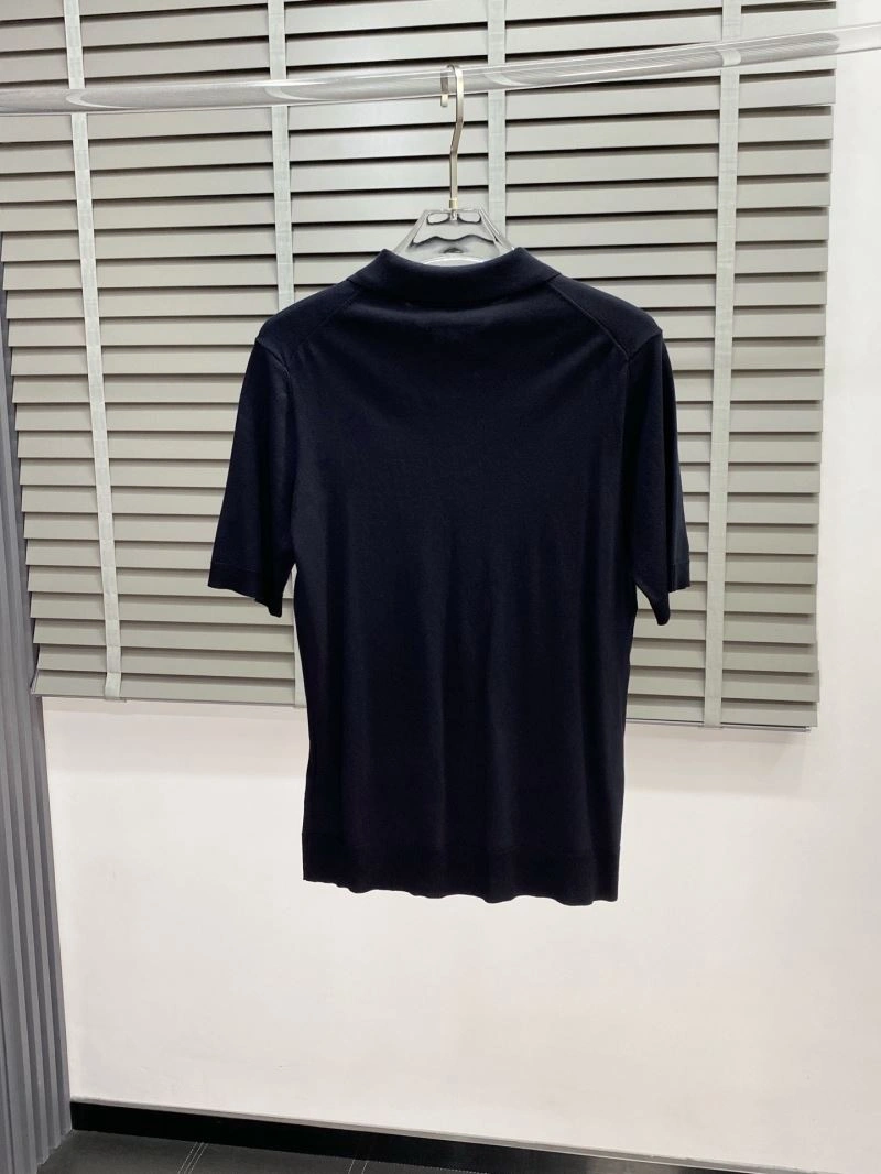 Timeless Gucci T-Shirts 126959
