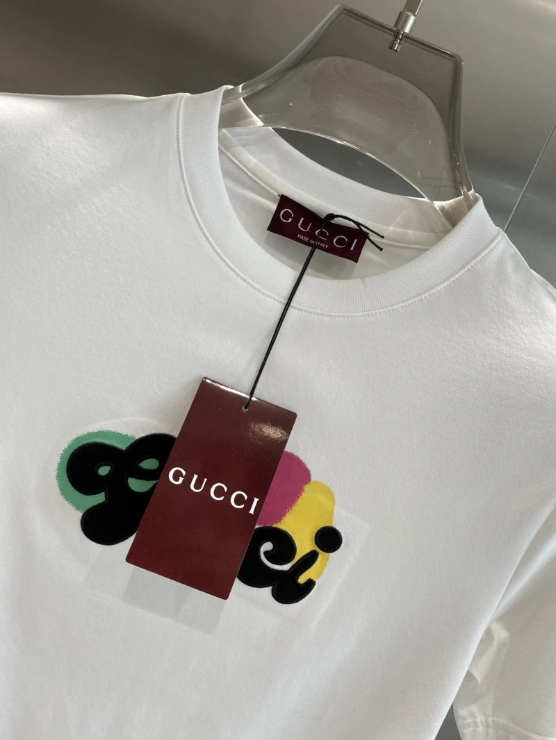 RelaxedFit Gucci T-Shirts 126954