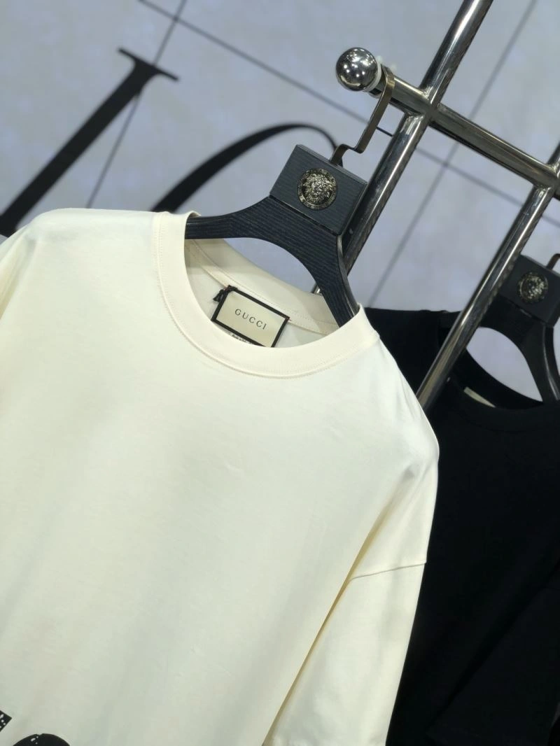 Gucci T-Shirts Breathable 126945