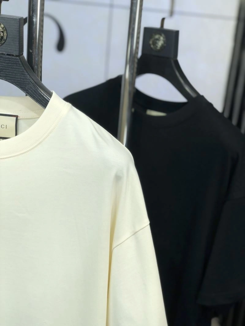 Gucci T-Shirts Breathable 126945