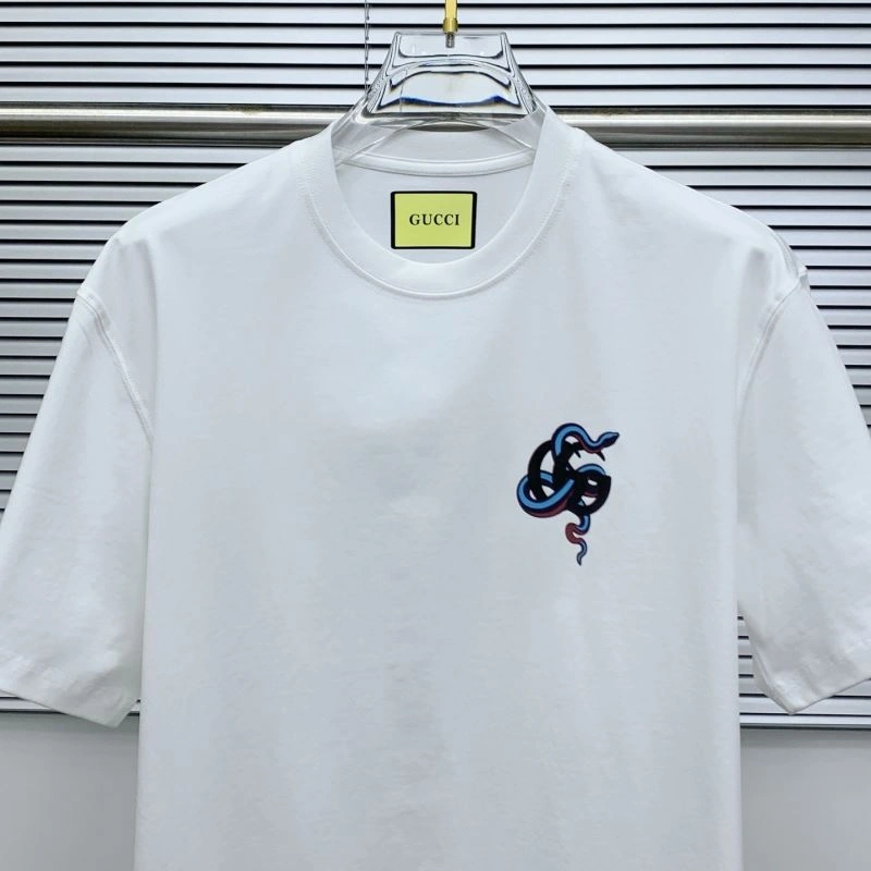 Lightweight Gucci T-Shirts 126916