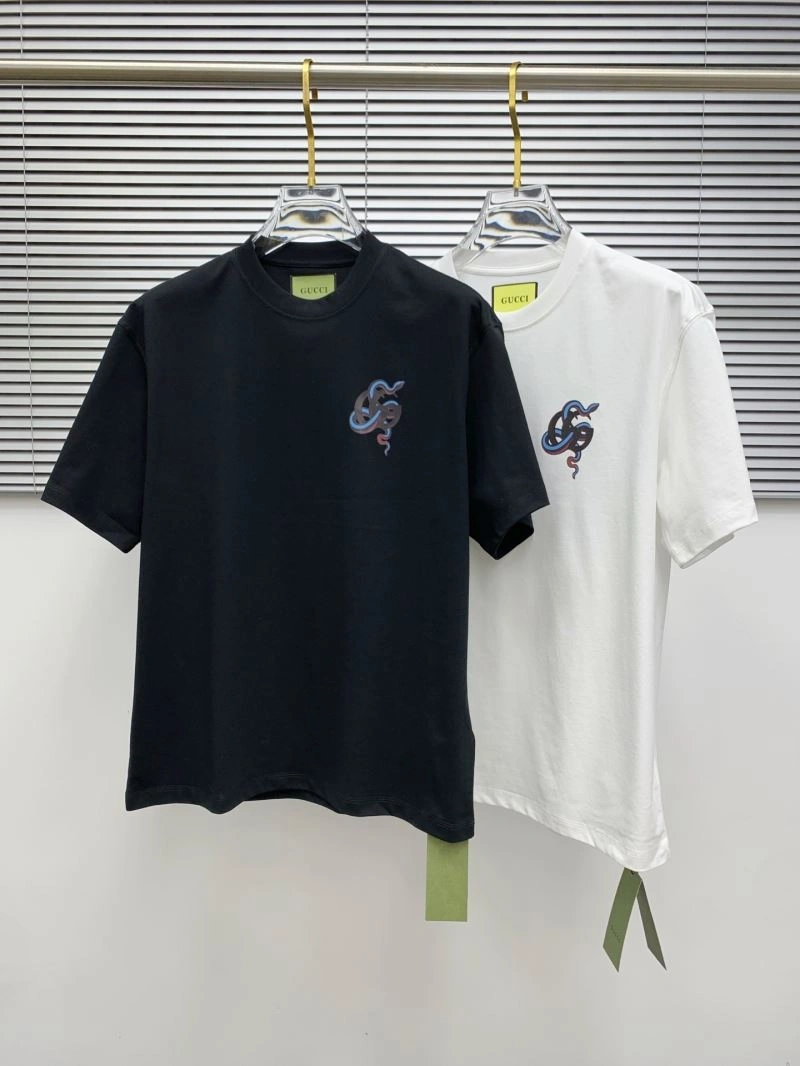 Lightweight Gucci T-Shirts 126916