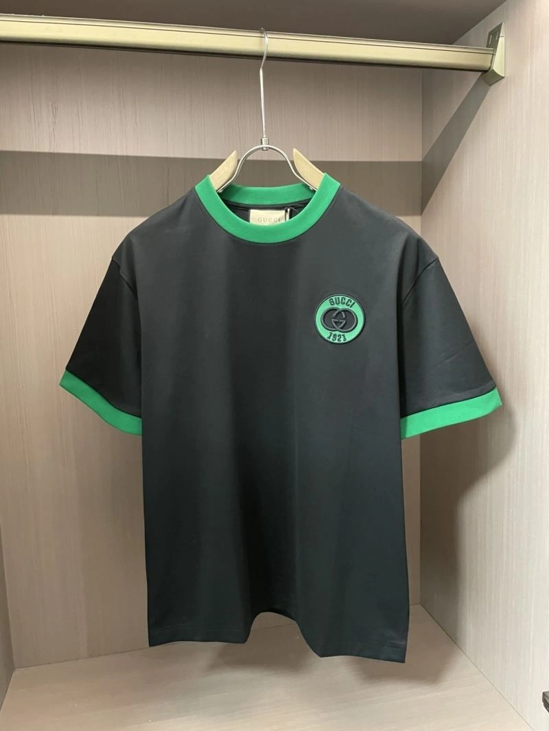 Compact Gucci T-Shirts 126923