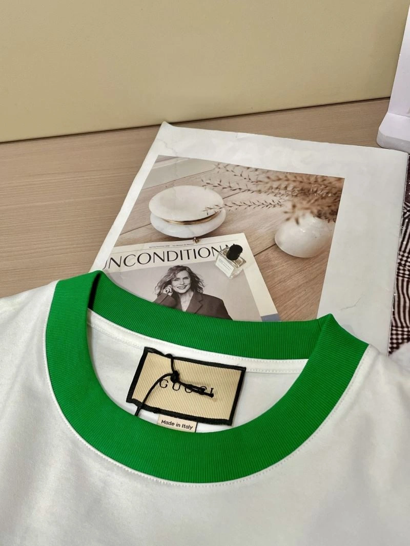 Compact Gucci T-Shirts 126923