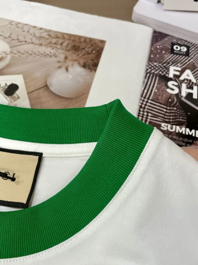 Compact Gucci T-Shirts 126923