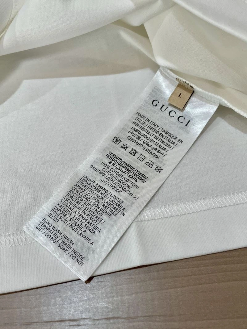 Compact Gucci T-Shirts 126923