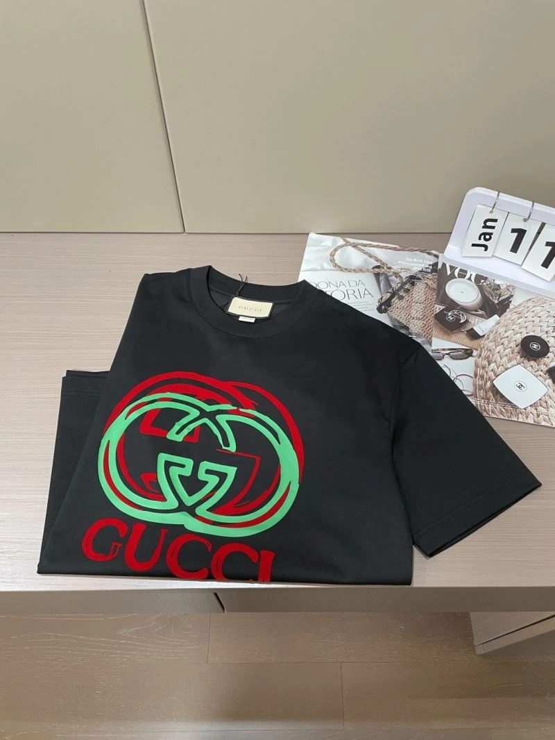 Gucci T-Shirts Youthful 126931
