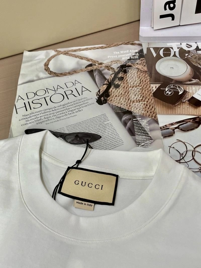 EyeCatching Gucci T-Shirts 126932