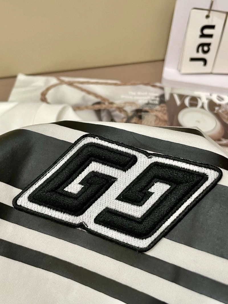 EyeCatching Gucci T-Shirts 126932