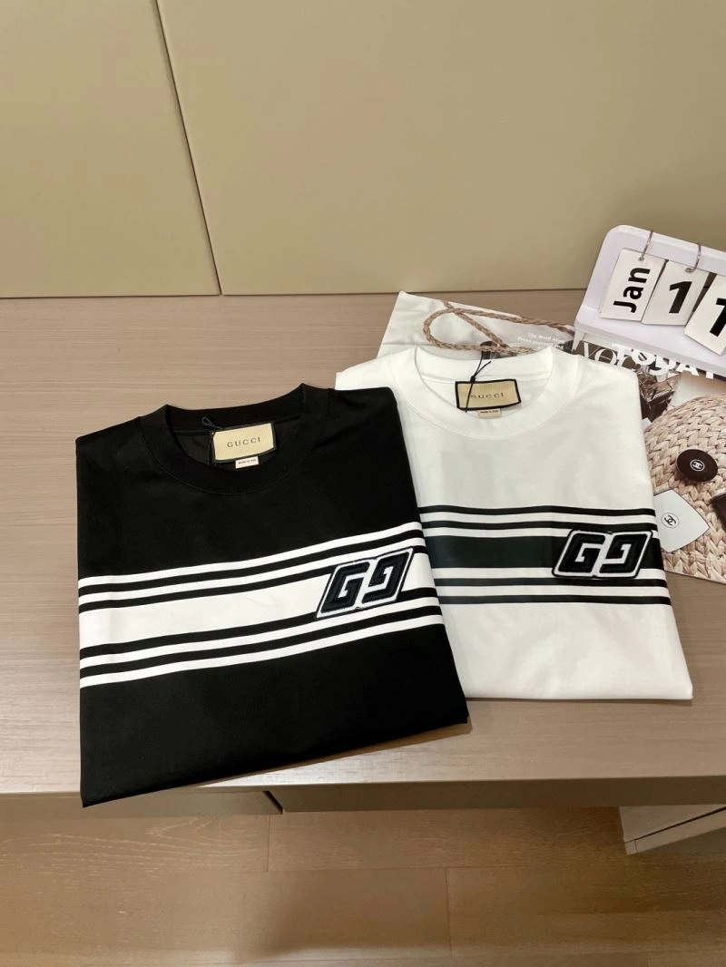 EyeCatching Gucci T-Shirts 126932