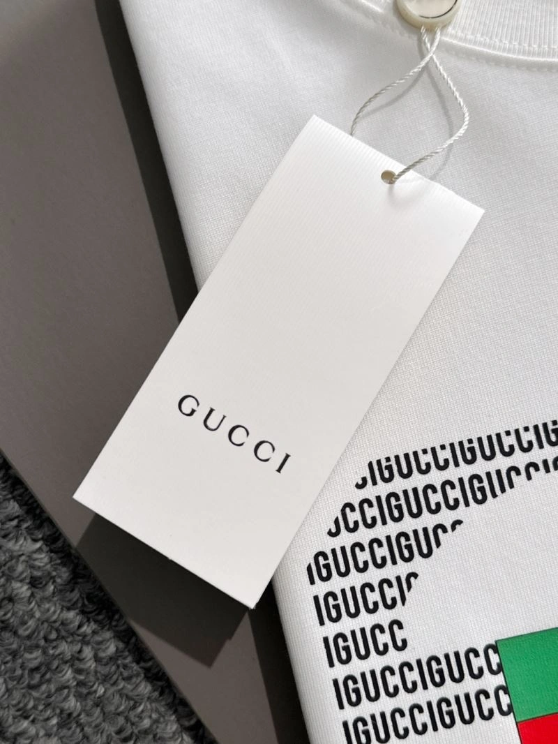 Modern Gucci T-Shirts 126902