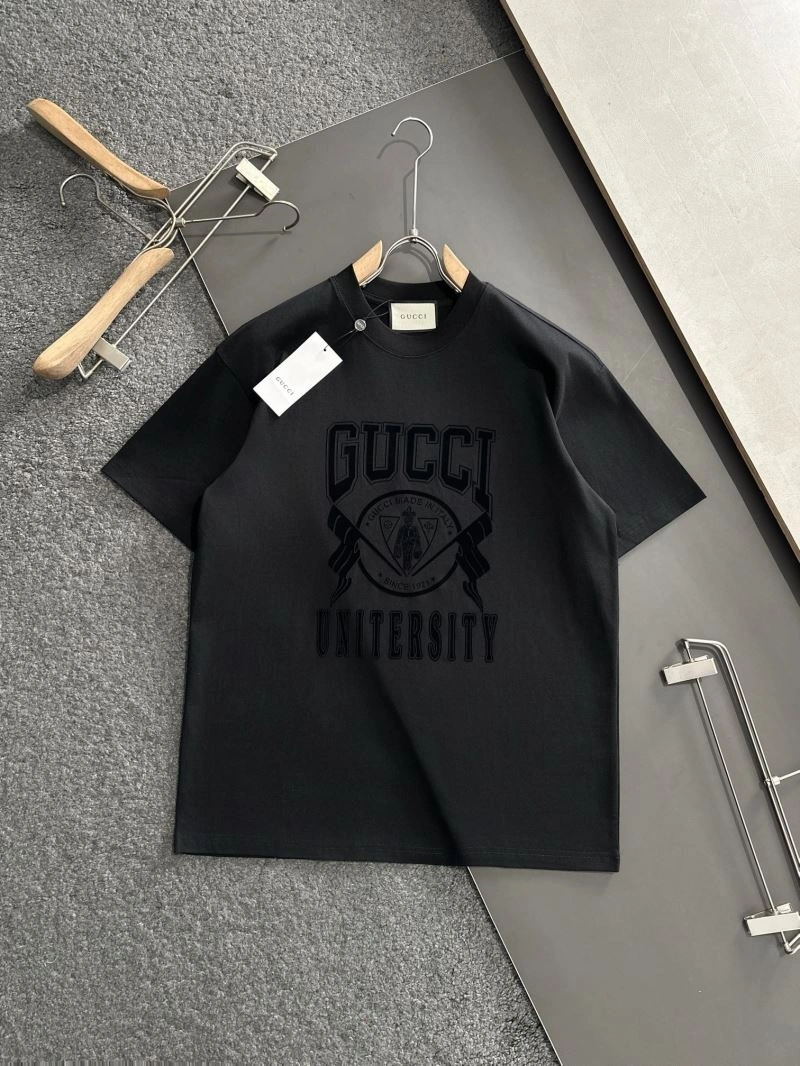 Elegant Gucci T-Shirts 126880