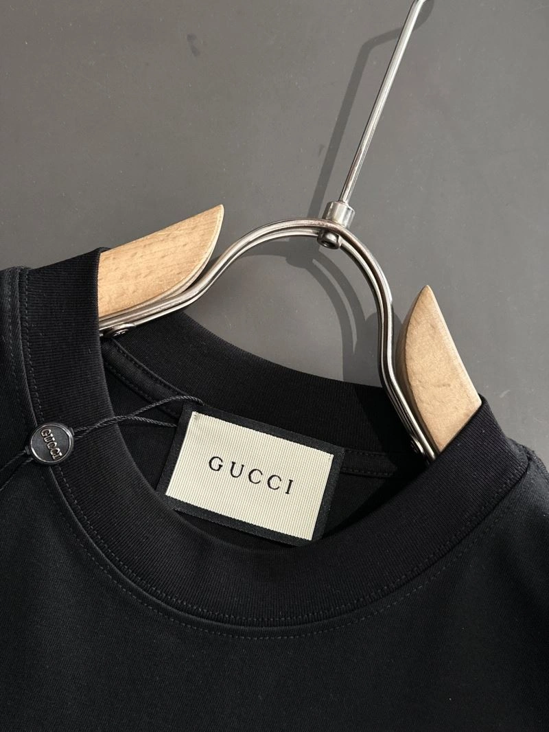 Elegant Gucci T-Shirts 126880