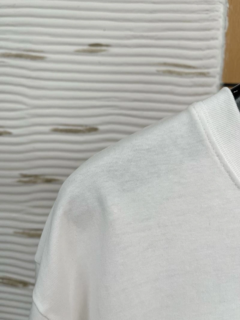 Gucci T-Shirts FashionForward 126874