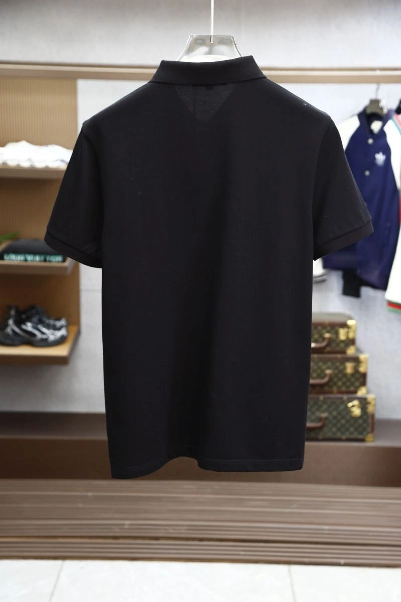 Bold Gucci T-Shirts 126872