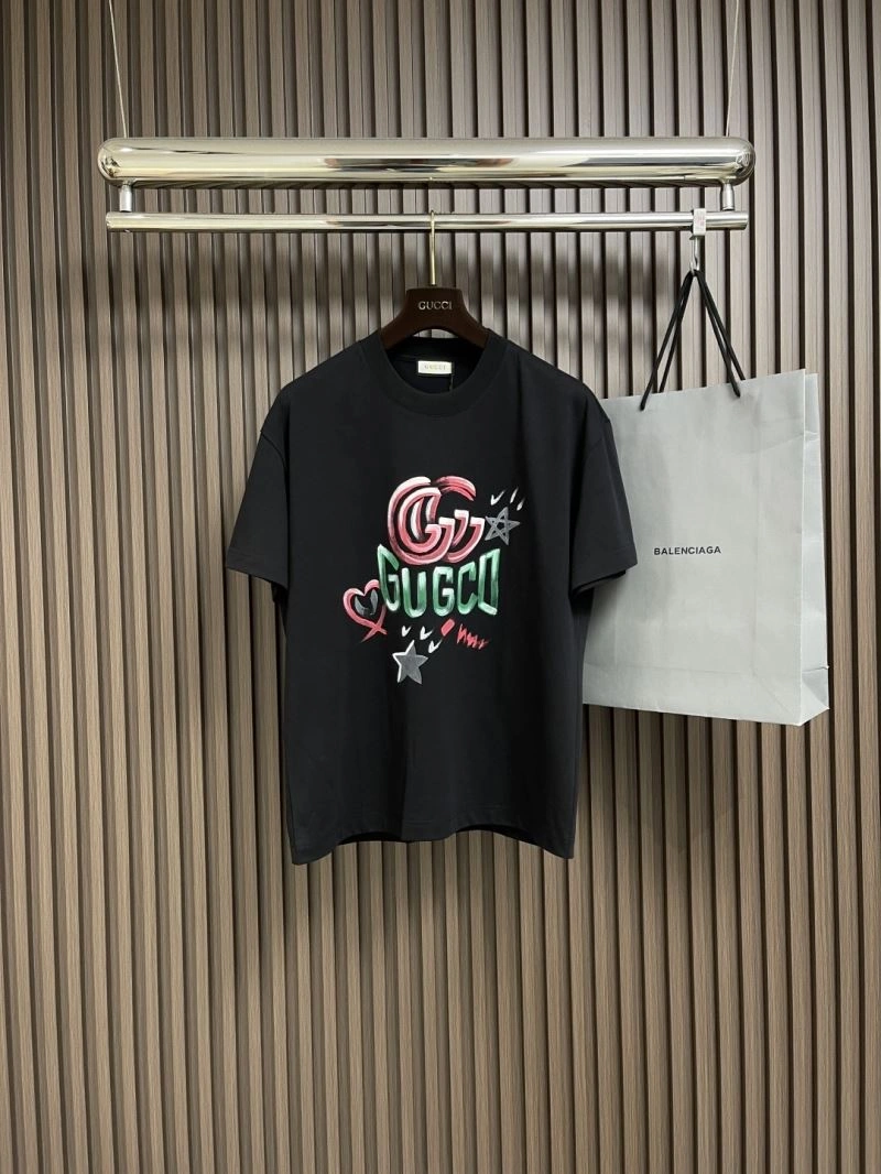 Bold Gucci T-Shirts 126886