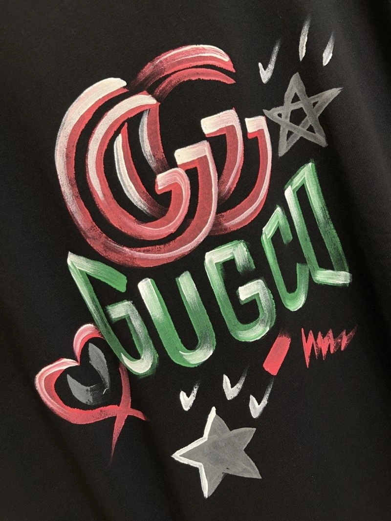 Bold Gucci T-Shirts 126886