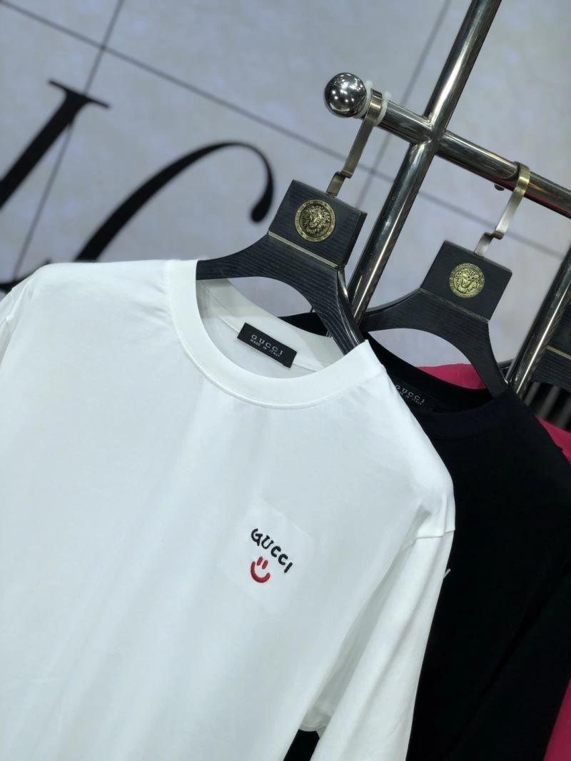 Stretchable Gucci T-Shirts 126720