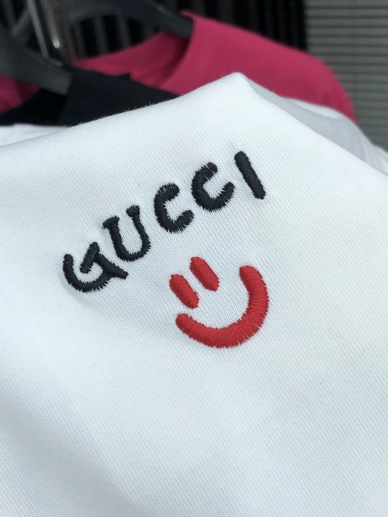Stretchable Gucci T-Shirts 126720