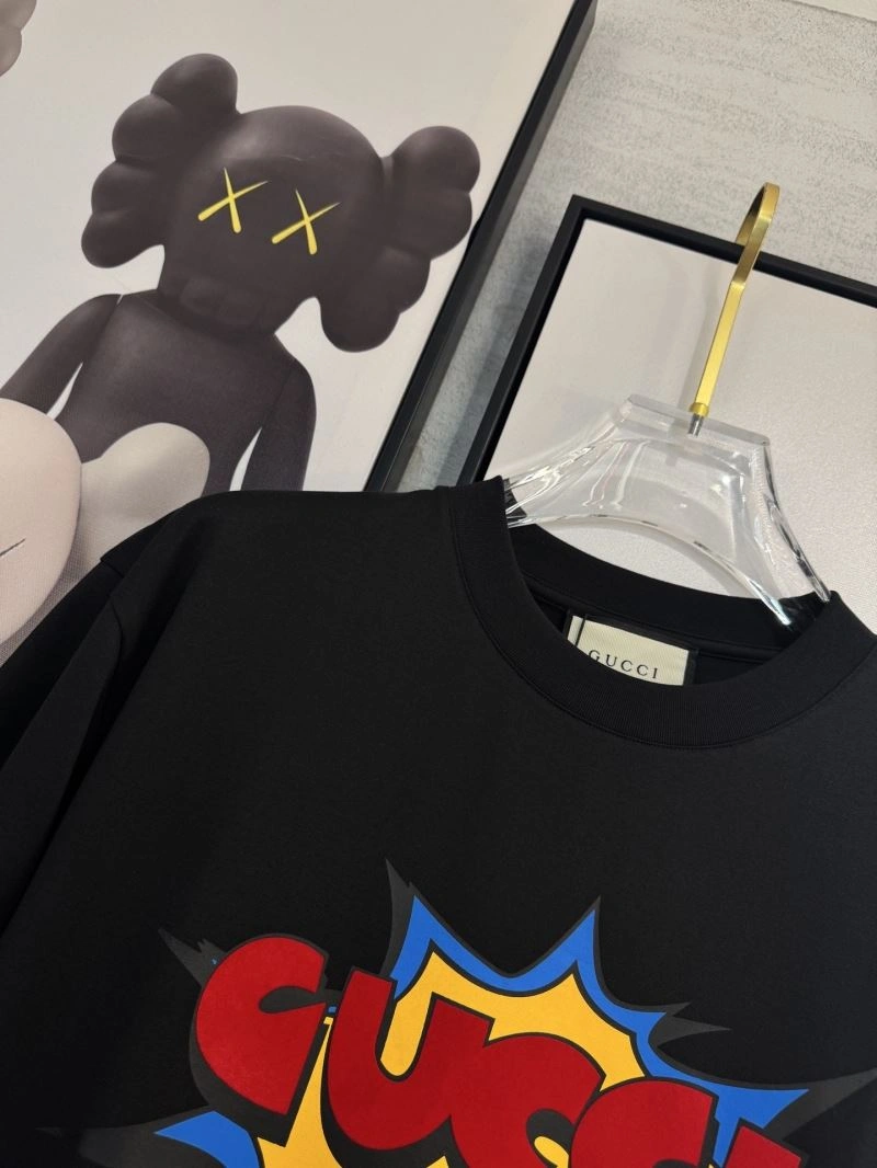 Versatile Gucci T-Shirts 126700
