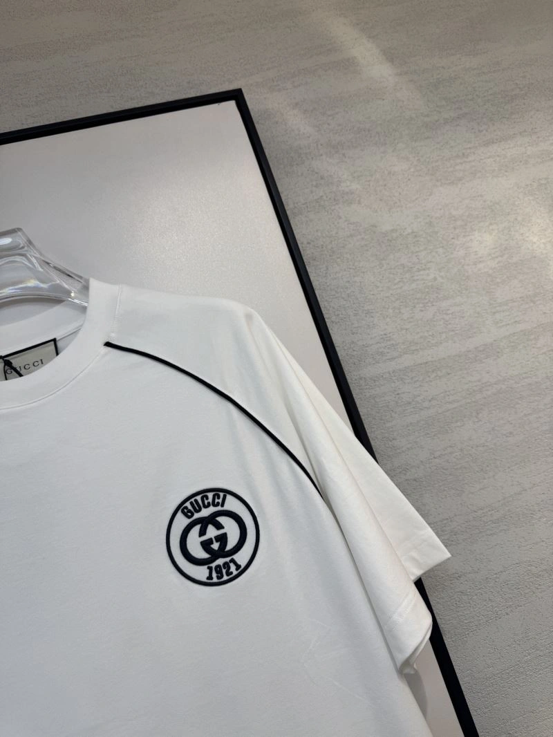 WaterResistant Gucci T-Shirts 126678