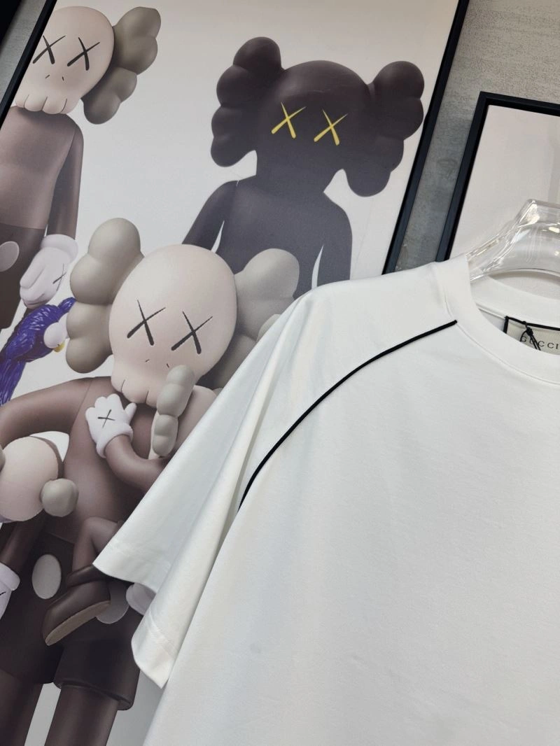 WaterResistant Gucci T-Shirts 126678