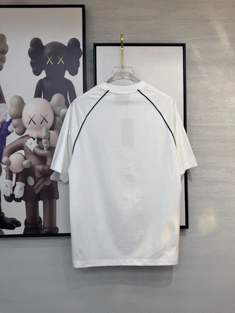 WaterResistant Gucci T-Shirts 126678