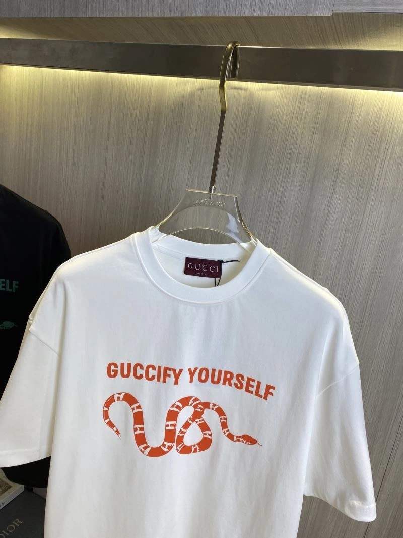 Stretchable Gucci T-Shirts 126692