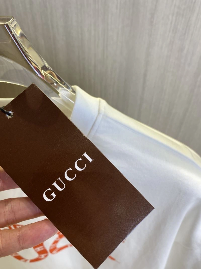 Stretchable Gucci T-Shirts 126692