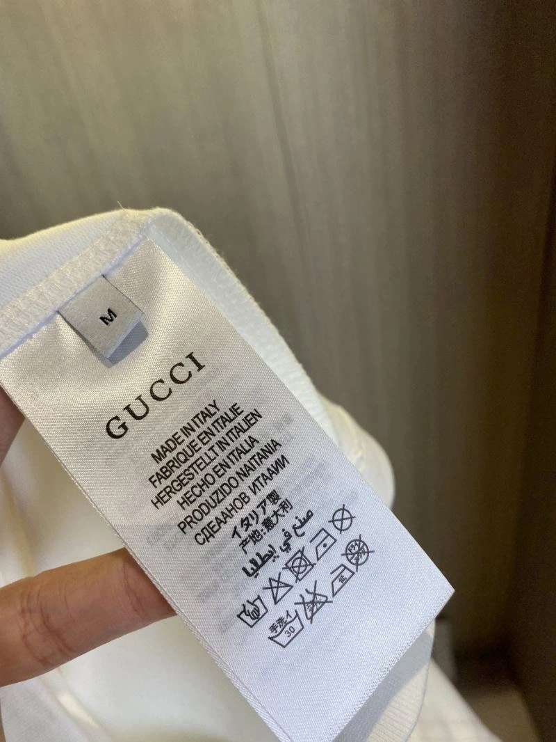 Stretchable Gucci T-Shirts 126692