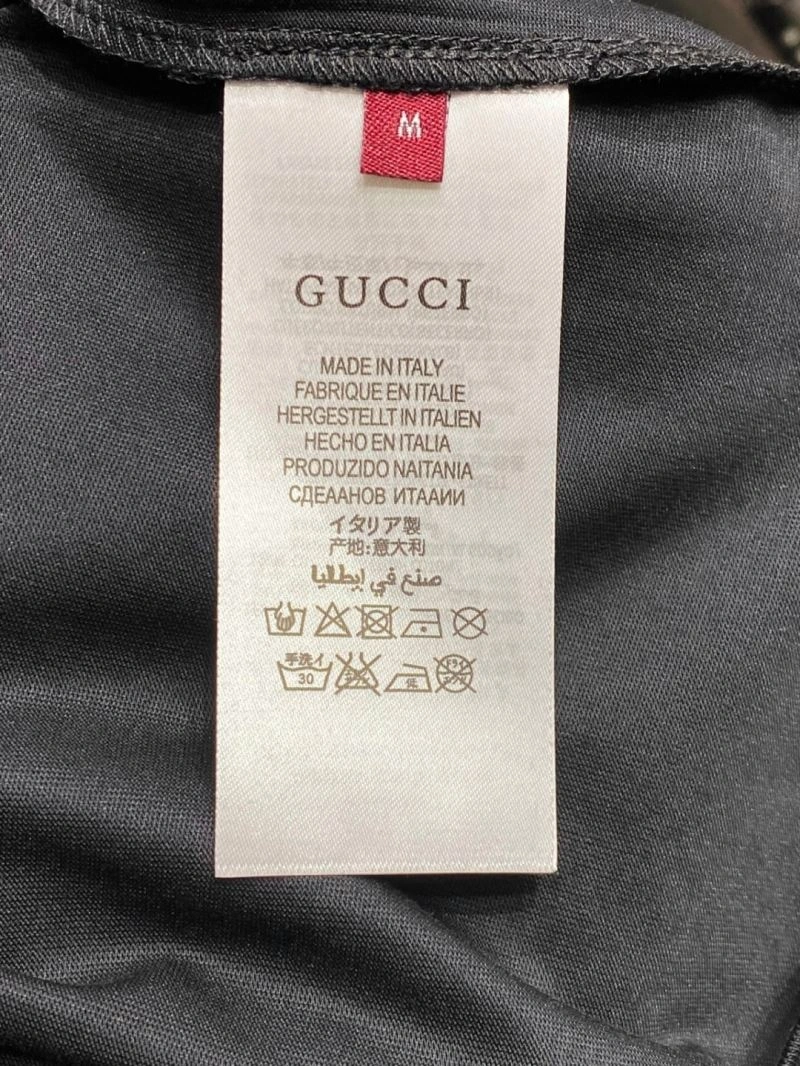 Versatile Gucci T-Shirts 126689