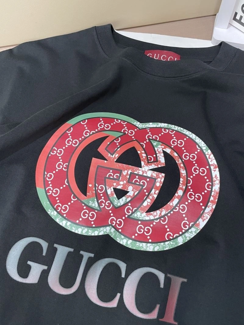 Gucci T-Shirts Versatile 126685