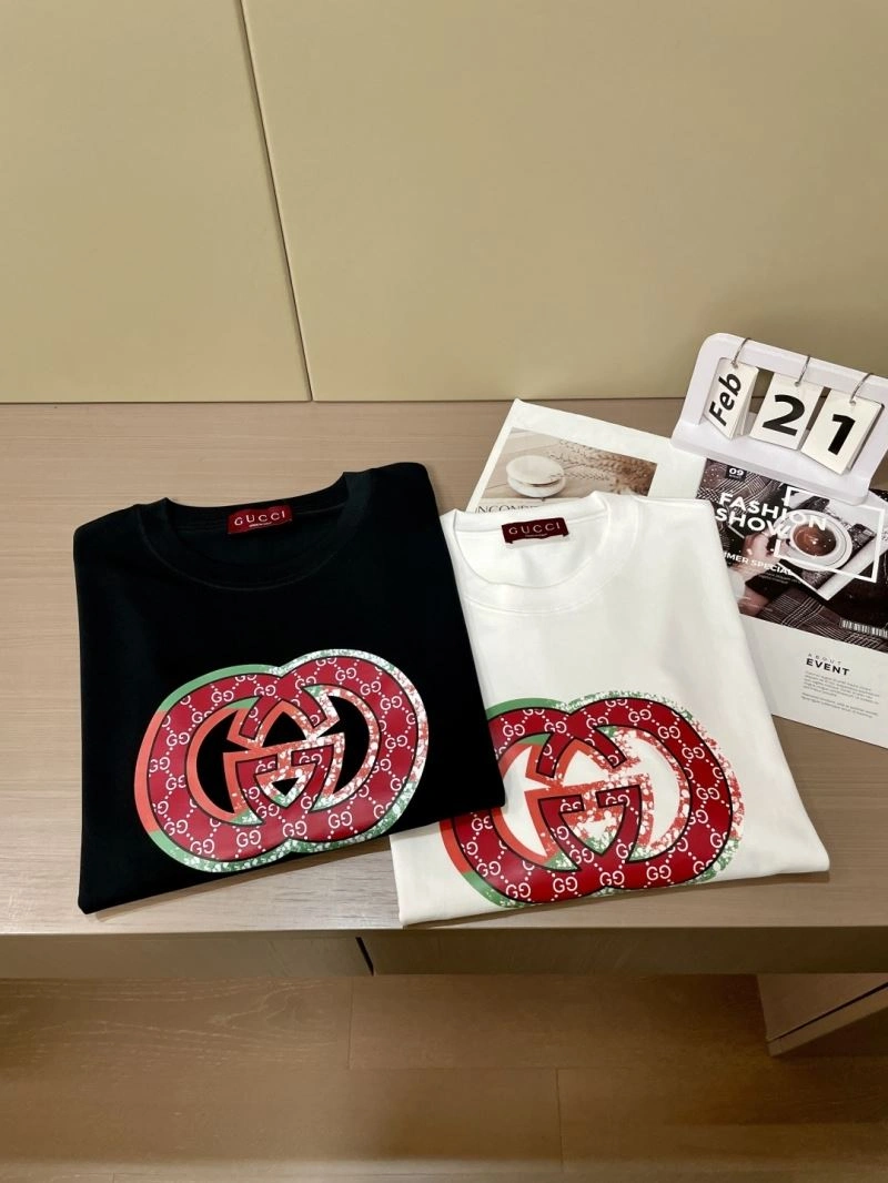Gucci T-Shirts Versatile 126685