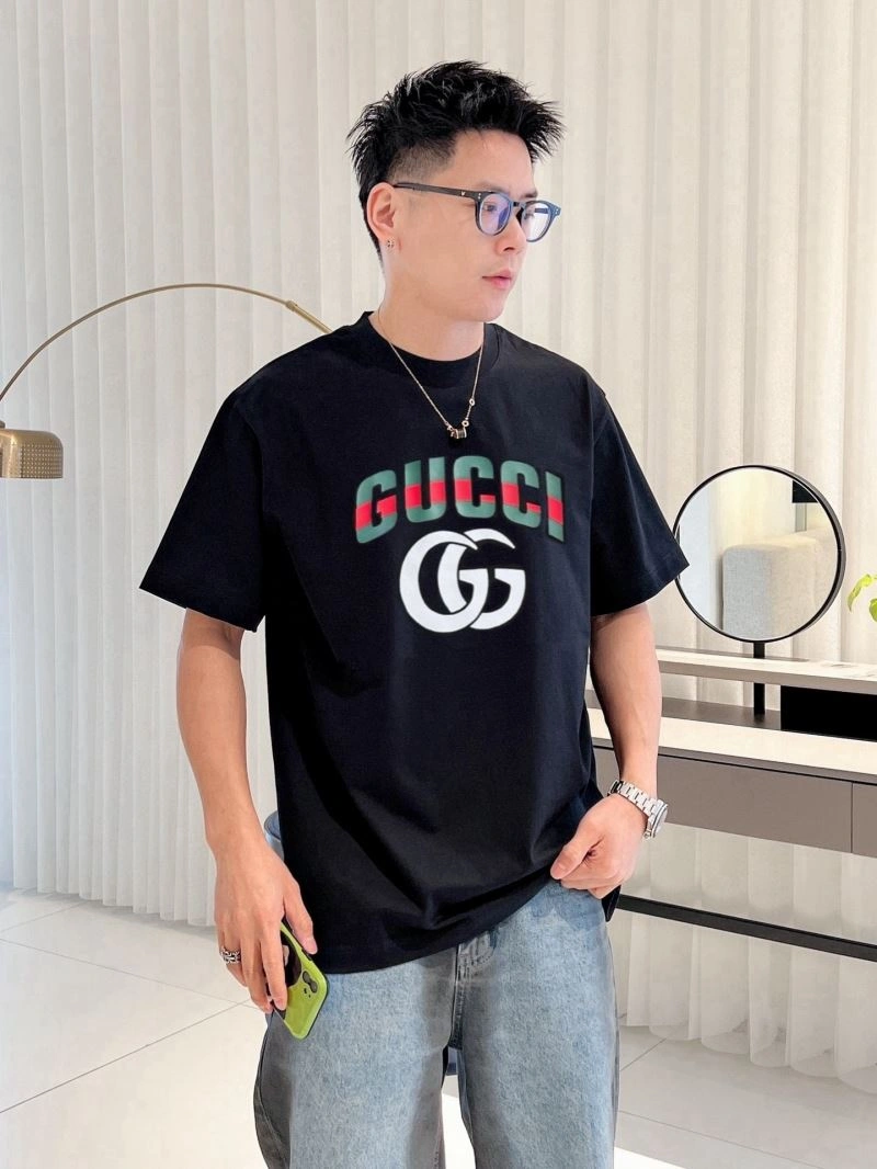 Sleek Gucci T-Shirts 126679