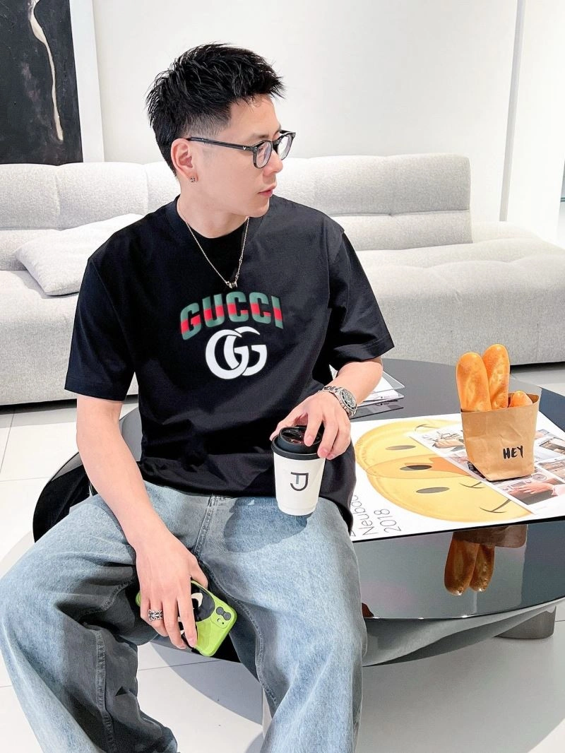Sleek Gucci T-Shirts 126679