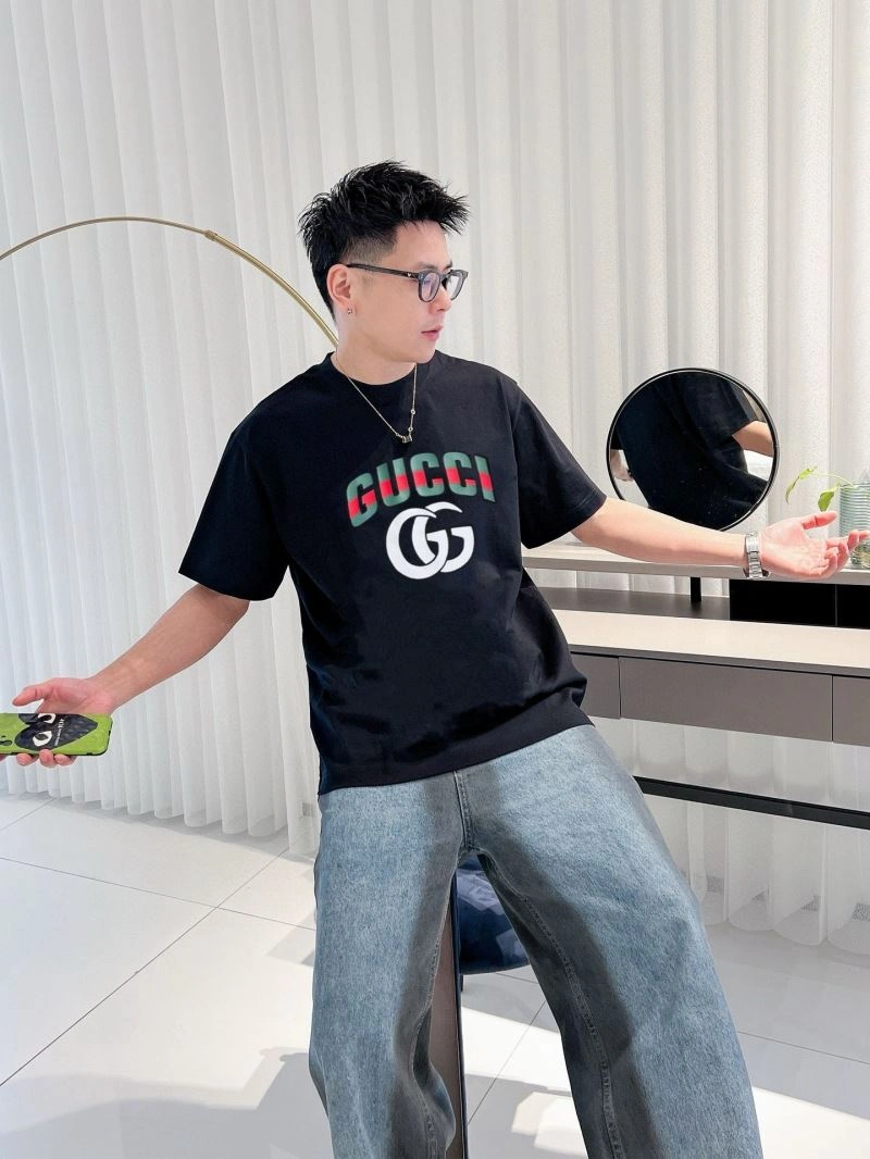 Sleek Gucci T-Shirts 126679
