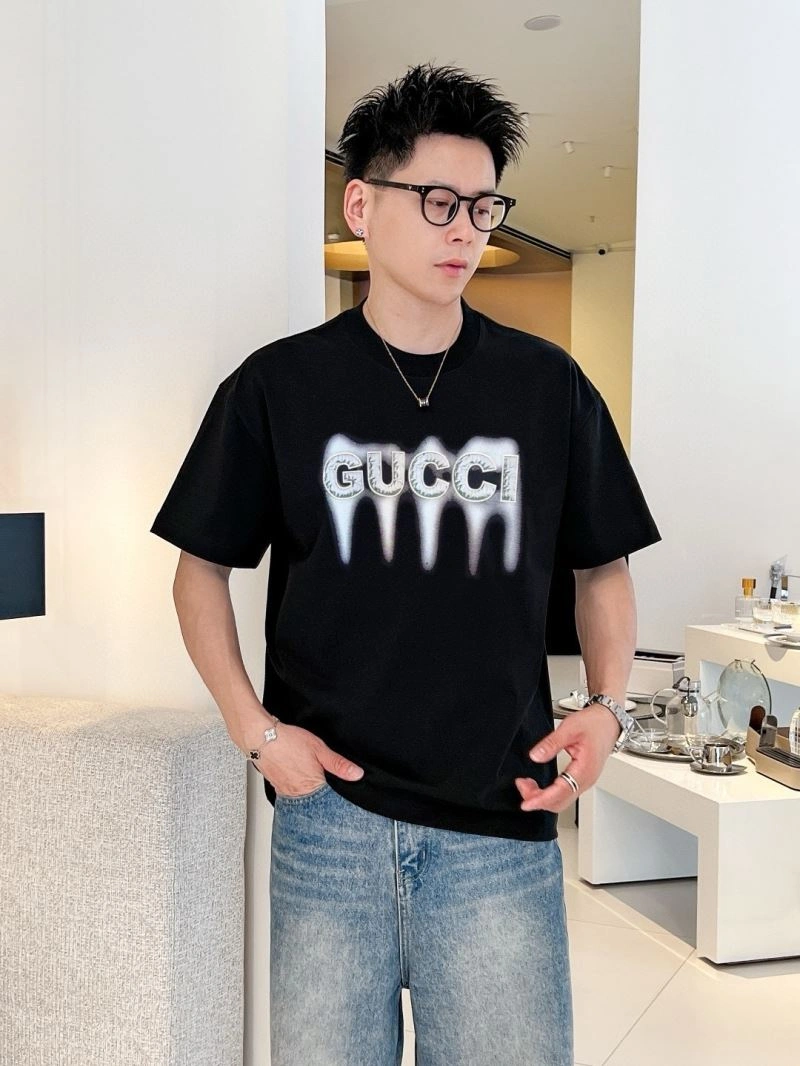 Gucci T-Shirts Versatile 126688