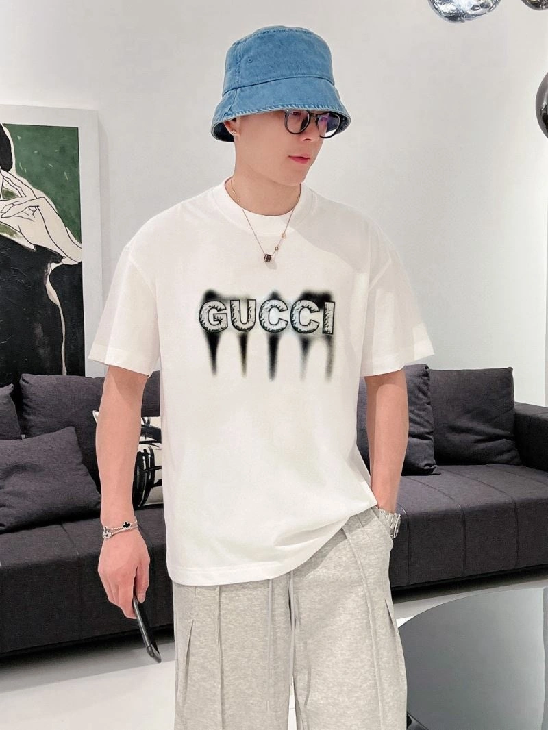 Refined Gucci T-Shirts 126687