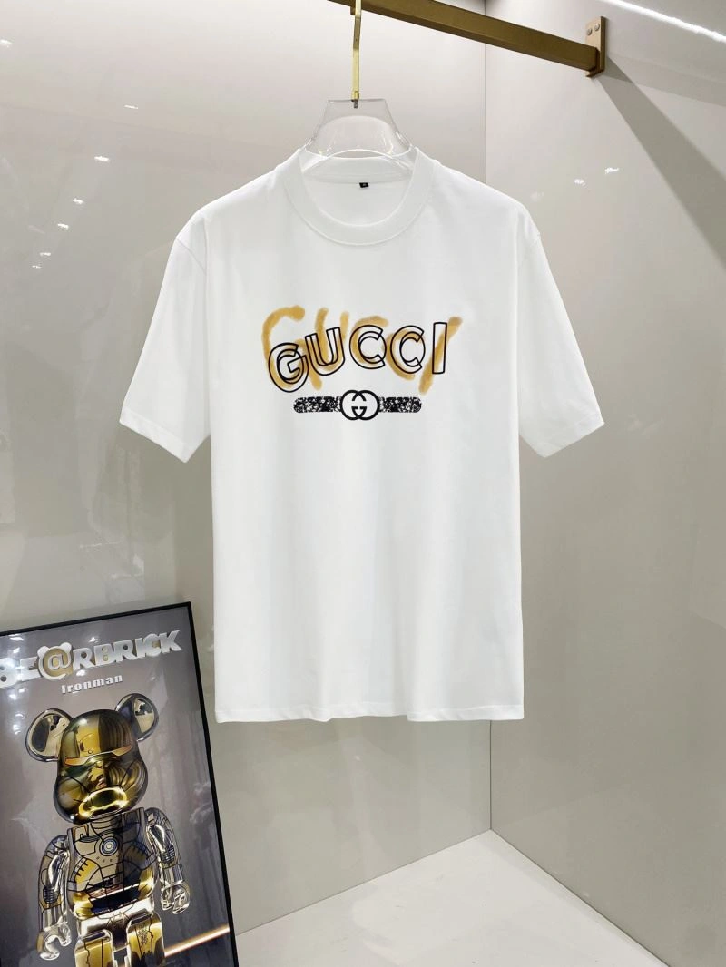 Compact Gucci T-Shirts 126674