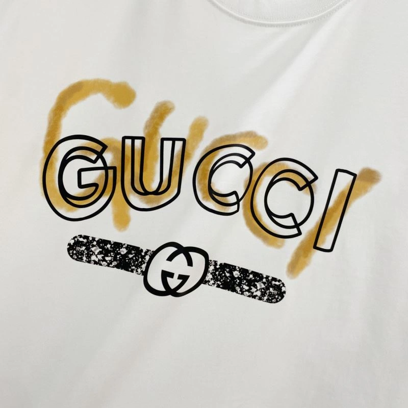 Compact Gucci T-Shirts 126674