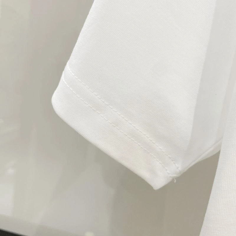 Lightweight Gucci T-Shirts 126671
